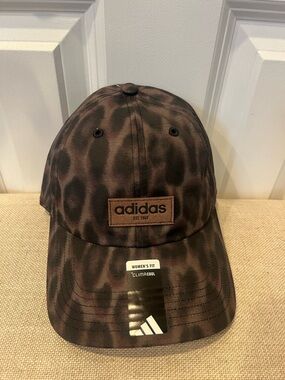 NWT ADIDAS WOMEN'S LEOPARD PRINT BASEBALL HAT